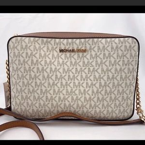 🌼NEW MICHAEL KORS BAG🌼